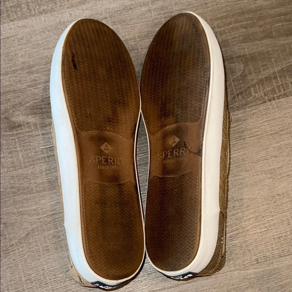 Sperry casual boat